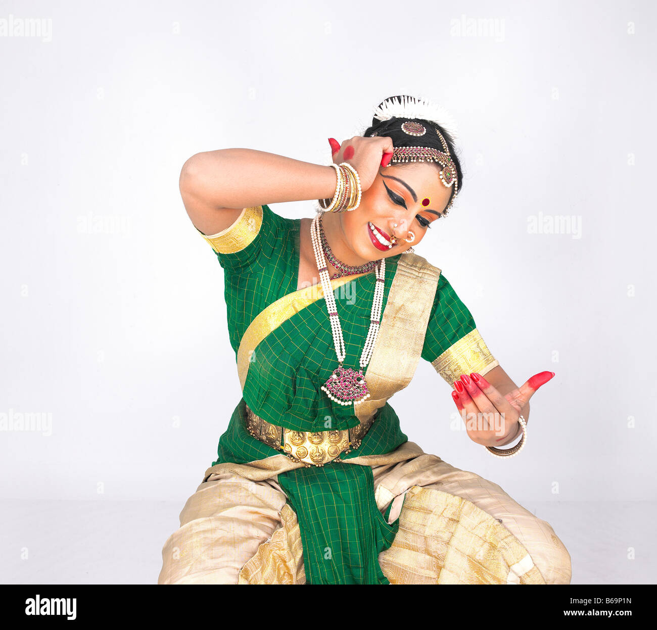 Bharathanatyam femmina ballerino del Tamil Nadu in India del Sud Foto Stock