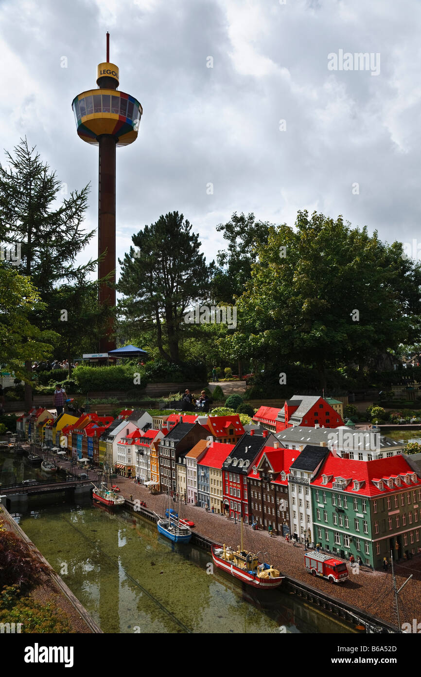 Modello di Lego di Nyhavn a Copenaghen a Legoland a Billund, nello Jutland, Danimarca Foto Stock