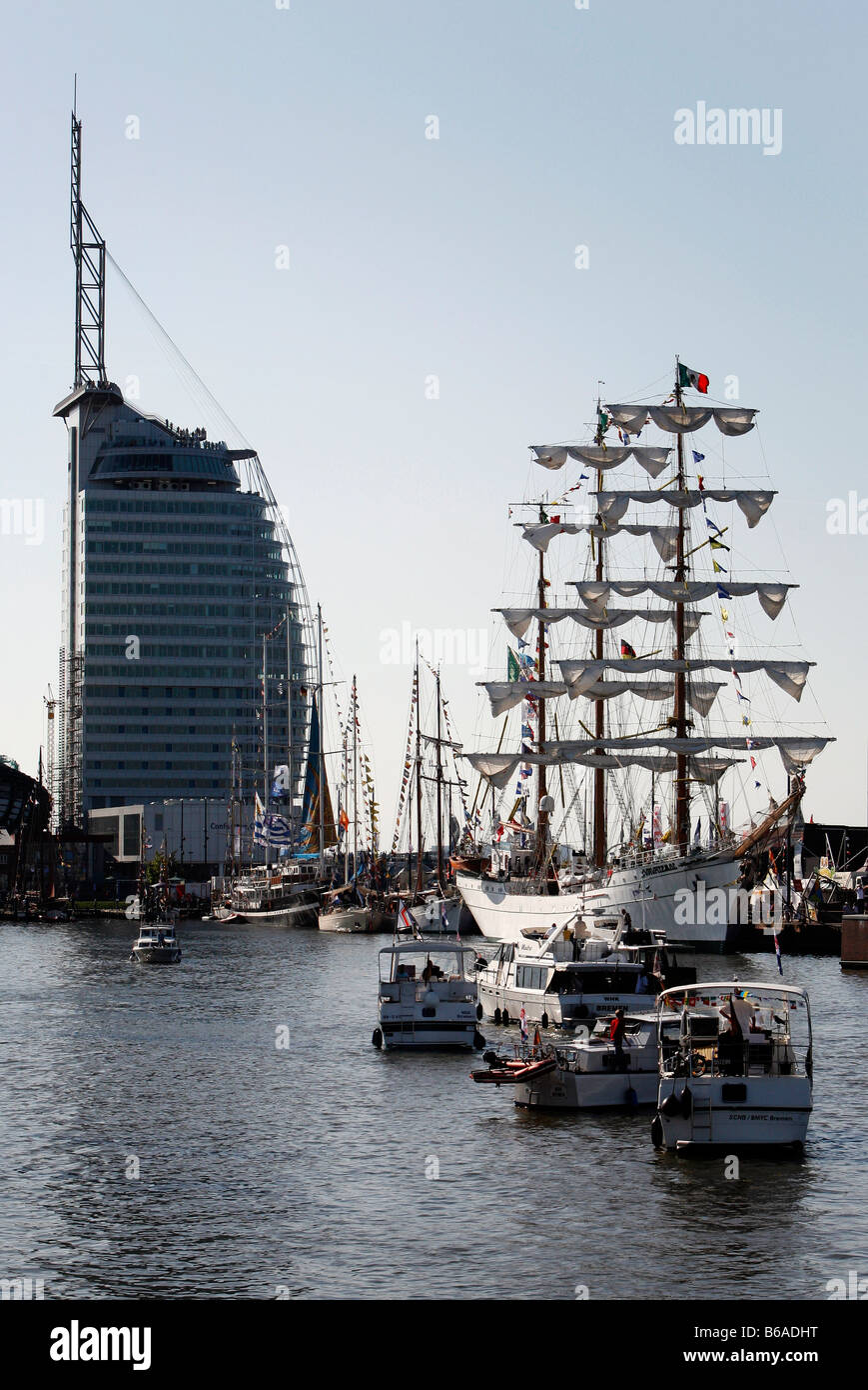 Vela tall ship incontro, Bremerhaven, Germania settentrionale Foto Stock