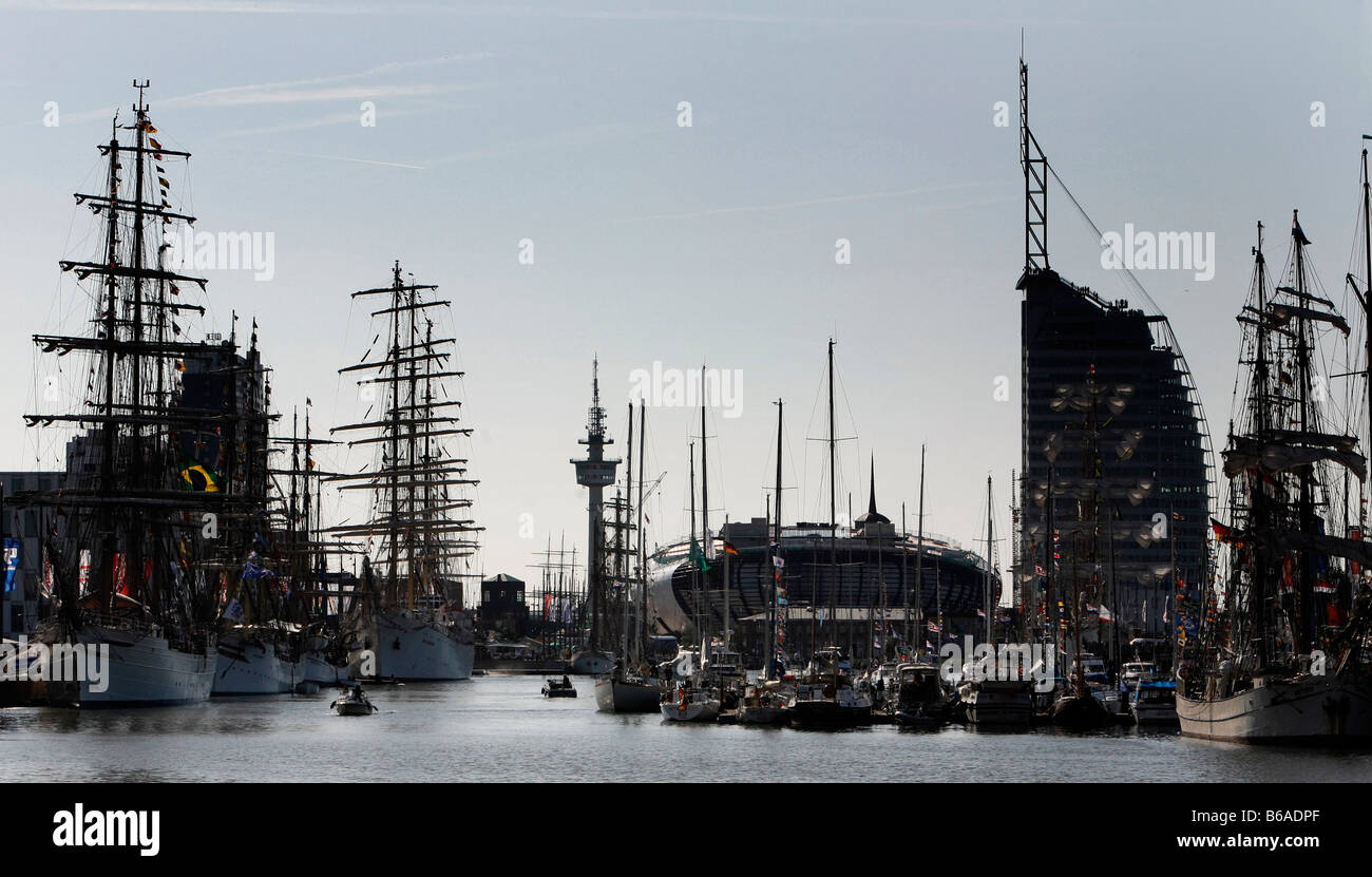 Vela tall ship incontro, Bremerhaven, Germania settentrionale Foto Stock