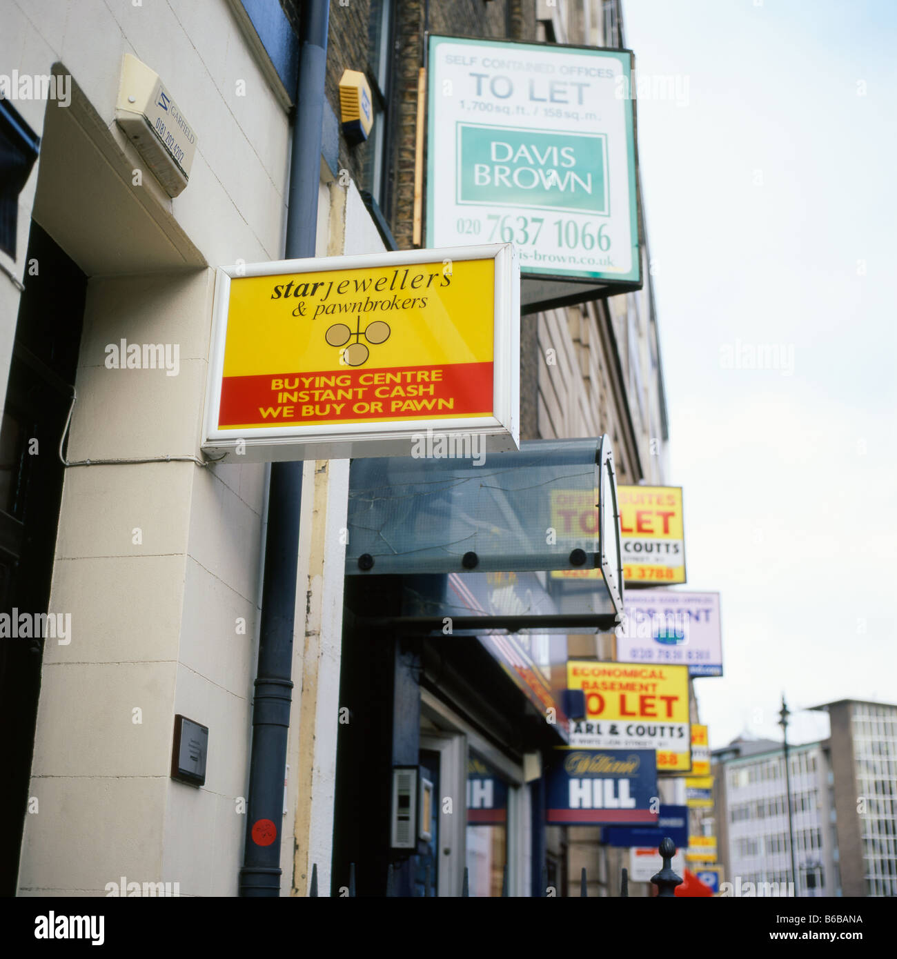 Per lasciare segni sulla proprietà in Hatton Garden in pelle di area di corsia Londra Inghilterra KATHY DEWITT Foto Stock
