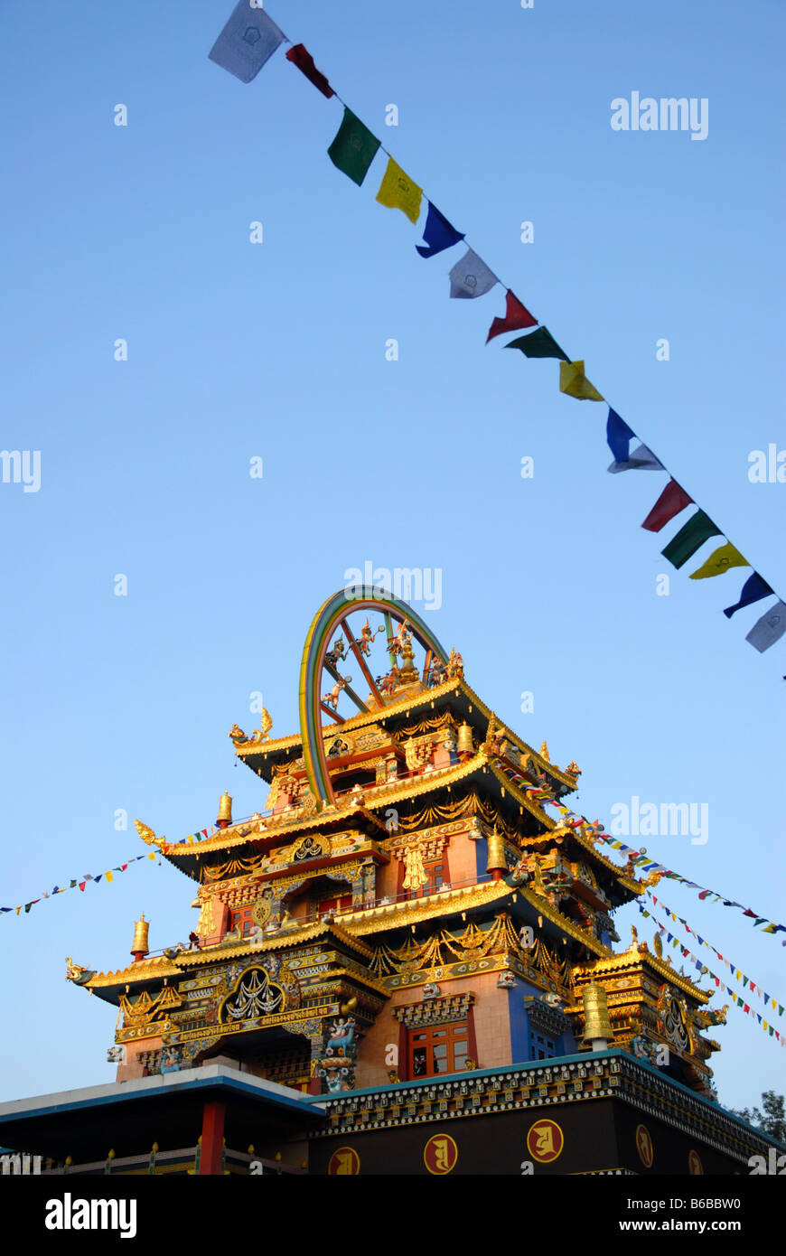 Buddista di tempio dorato a BYLAKUPPE COORG KARNATAKA Foto Stock