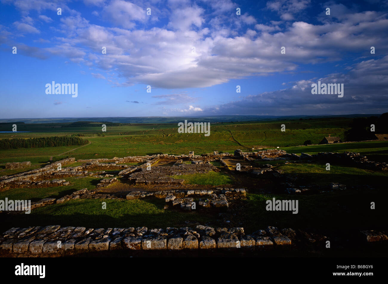 Housesteads Fort vicino Bardon Mill, il vallo di Adriano National Trail, Northumberland National Park Foto Stock