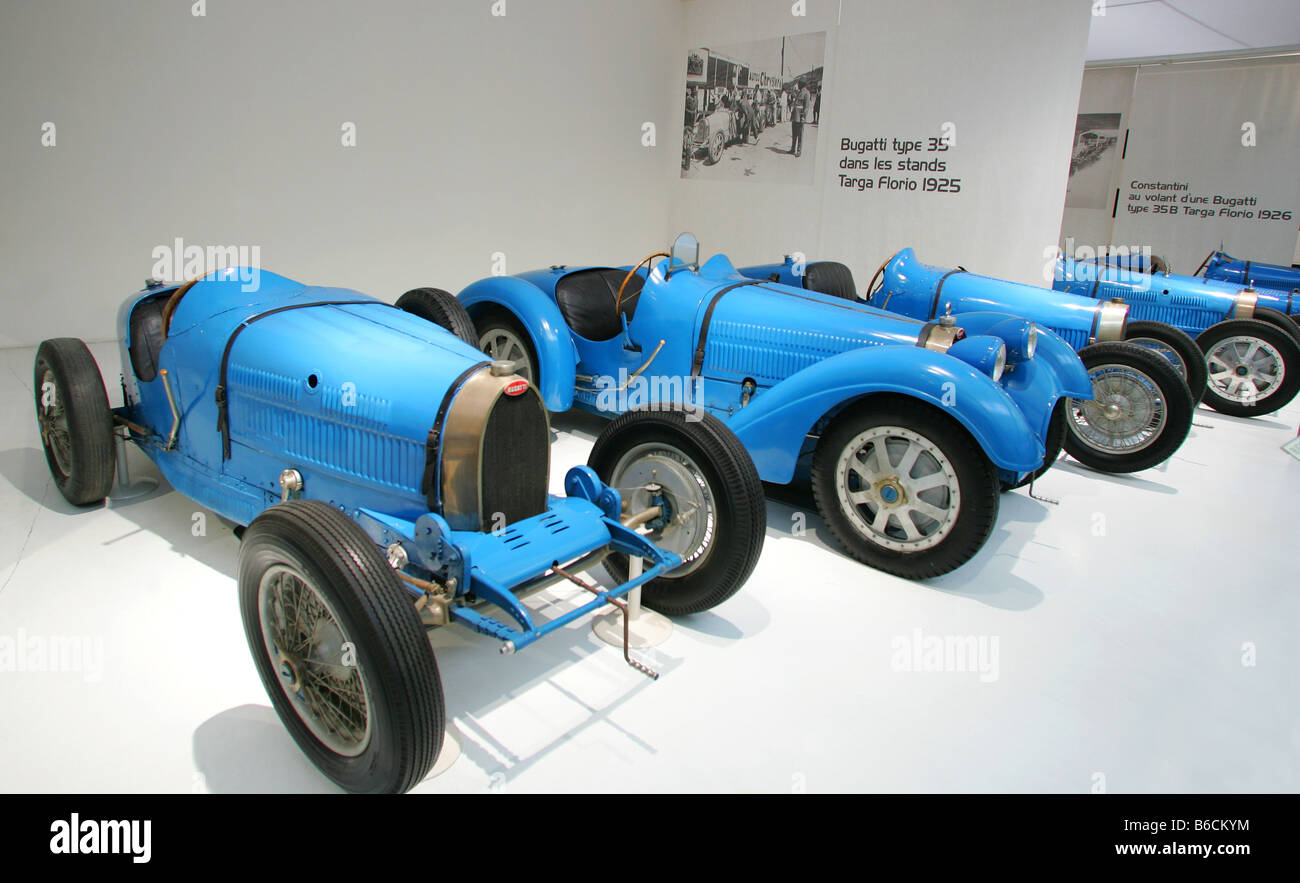 I veicoli classici dalla collezione Schlumpf presso il National Motor Museum in Mulhouse Francia Foto Stock