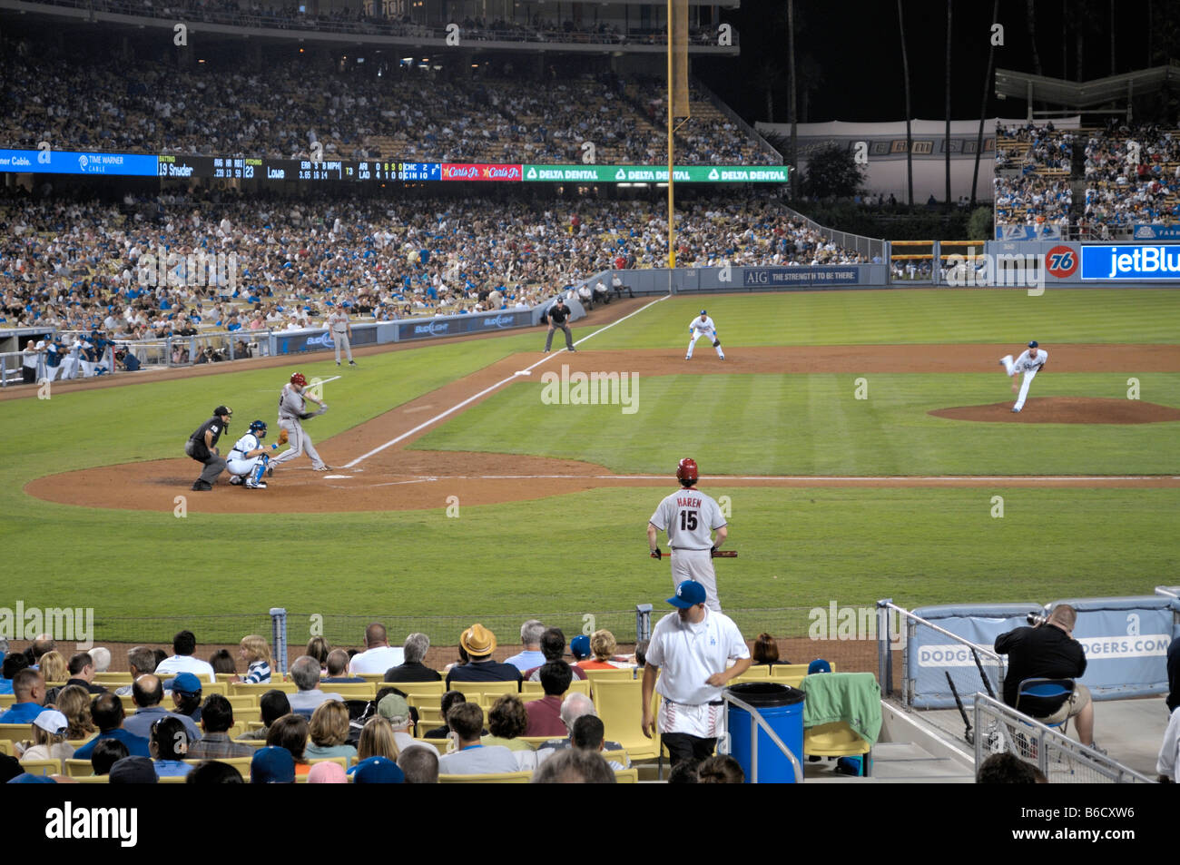 Night game in corso presso il Dodger Stadium di Los Angeles Foto Stock