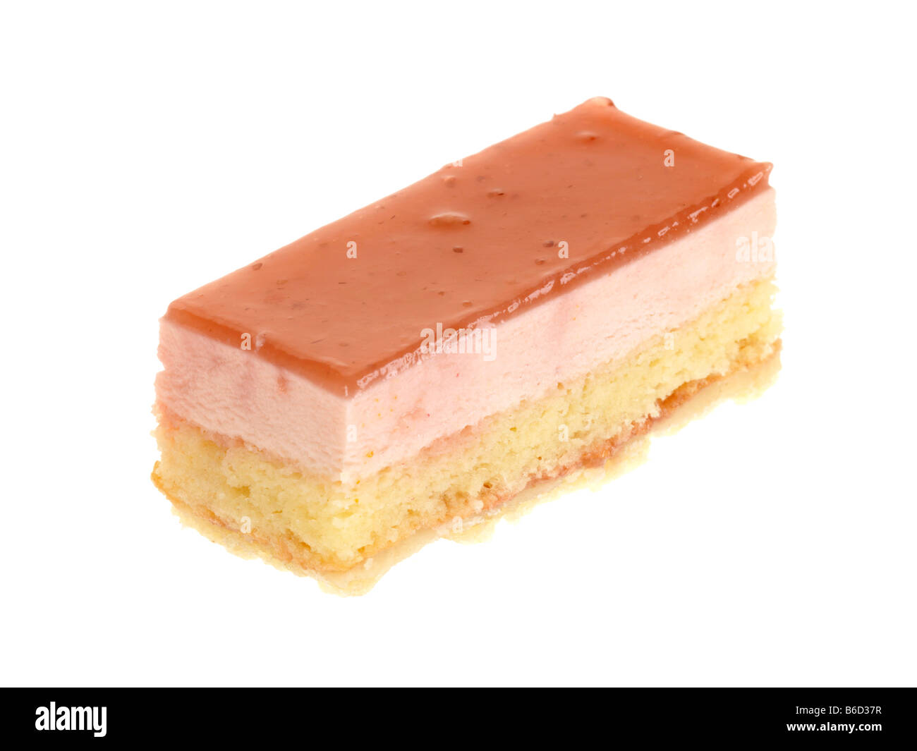 Lusso fresco Petits Fours Aux Torta di frutta dessert isolata contro uno sfondo bianco con nessun popolo e un tracciato di ritaglio Foto Stock