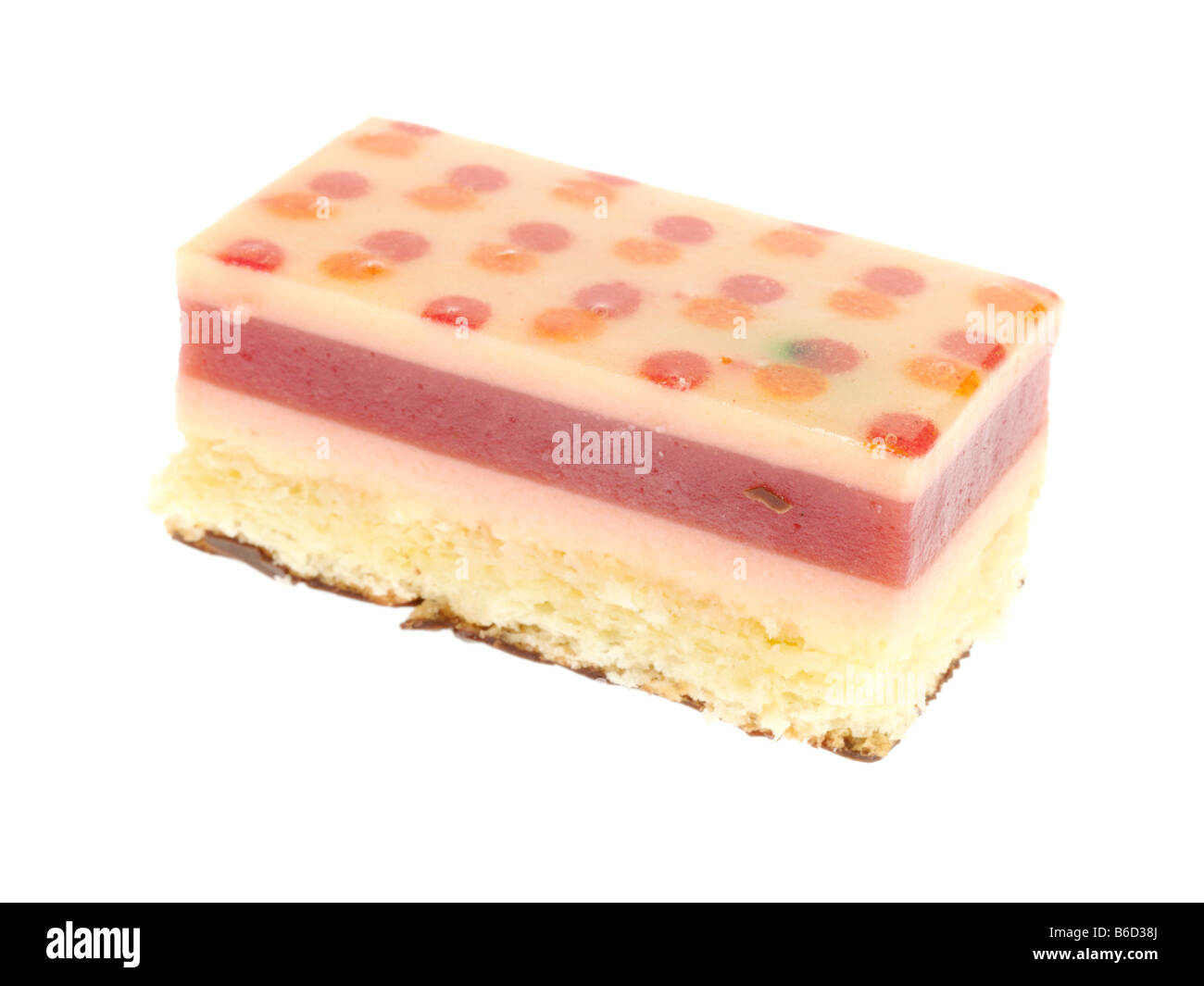 Lusso fresco Petits Fours Aux Torta di frutta dessert isolata contro uno sfondo bianco con nessun popolo e un tracciato di ritaglio Foto Stock