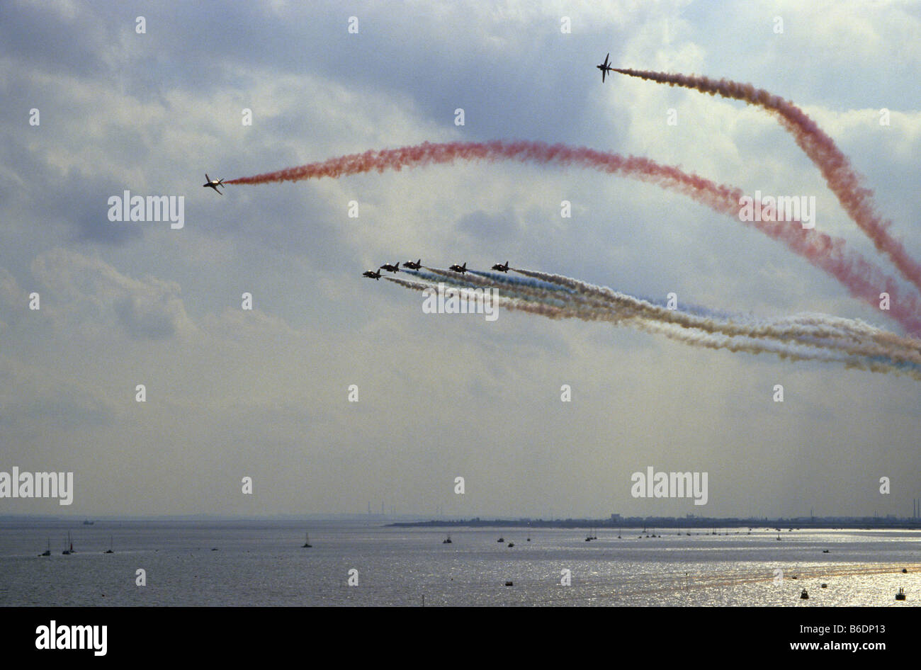 Le frecce rosse Aerobatic Team Flying Display a Southend on Sea Inghilterra Foto Stock