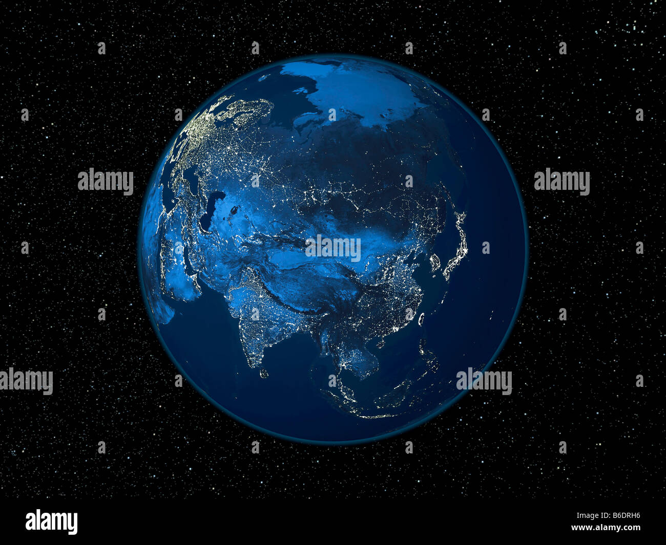 Asia di notte. Immagine satellitare della terra di notte, impostata su uno sfondo di stelle, centrato sul continente asiatico. Foto Stock