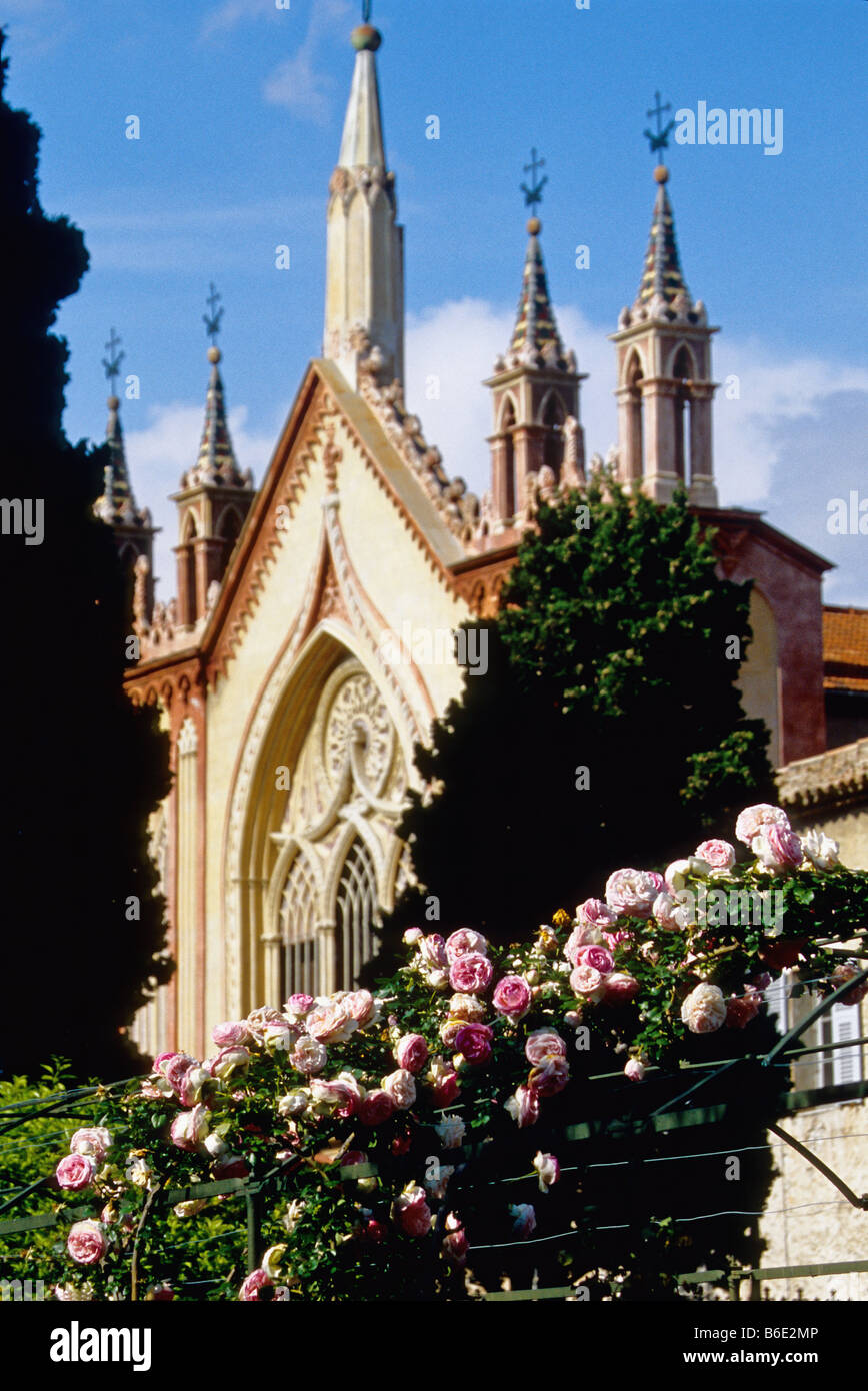 Il Franciscain chiesa e il giardino del monastero di Cimiez a Nizza Foto Stock