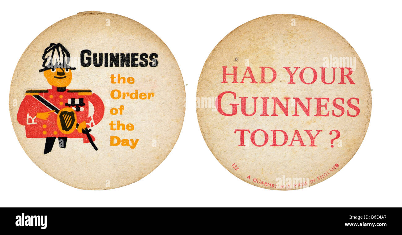 Guardia di guinness all'ordine del giorno era il vostro beermat coaster resto bicchieri di bevande birra case pubbliche Regno Unito tabelle pr Foto Stock