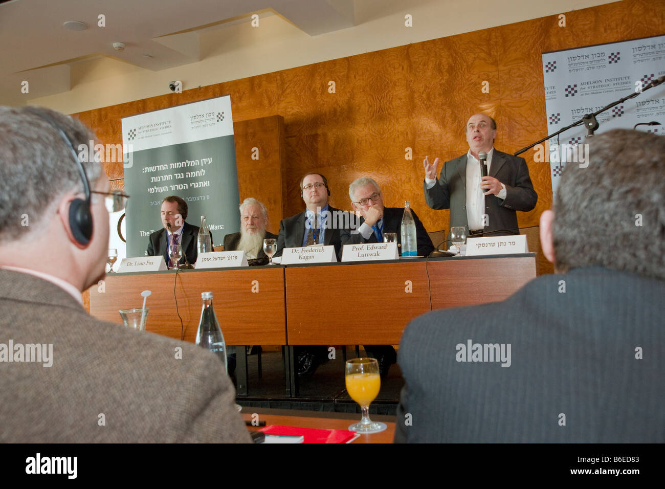 Il pannello su aspetti politici di Counterinsurgency, durante la Adelson Institute for Strategic Studies dic. 2008 Conferenza. Foto Stock