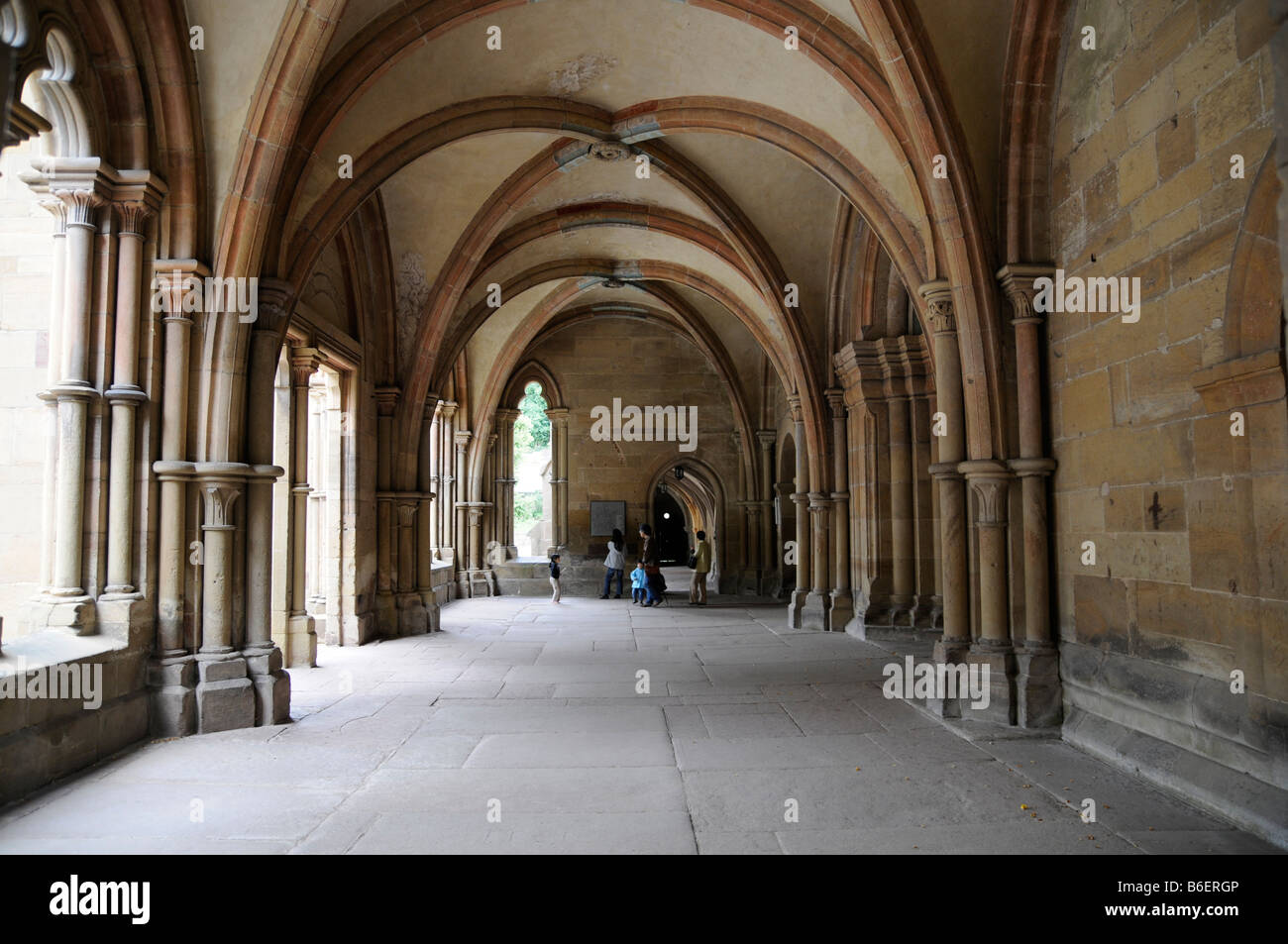 Il chiostro del monastero di Maulbronn Convento, un sito del Patrimonio mondiale dal 1993, Baden-Wuerttemberg, Germania, Europa Foto Stock