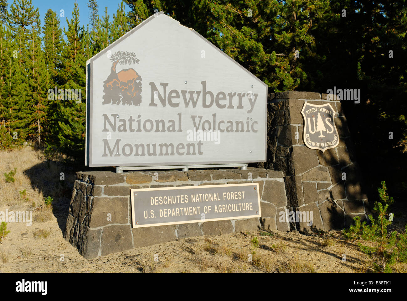 Ingresso della Newberry nazionale monumento vulcanico, Oregon, Stati Uniti d'America Foto Stock
