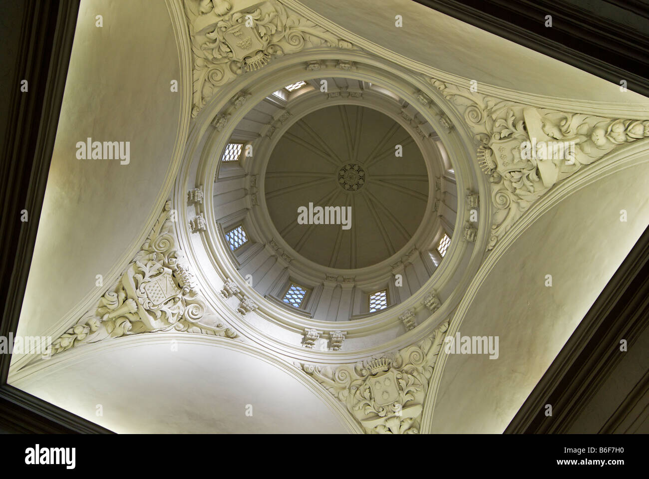 Soffitto a cupola all'interno del museo della città di Valencia Edificio Spagna Museo de la Ciudad Foto Stock