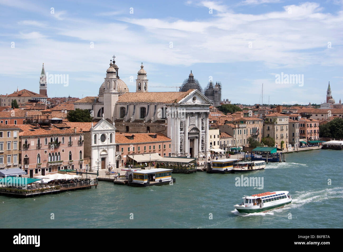 Chiesa di Santa Maria dei Gesuati visto dal Grand Canal, Venezia, Italia e Europa Foto Stock
