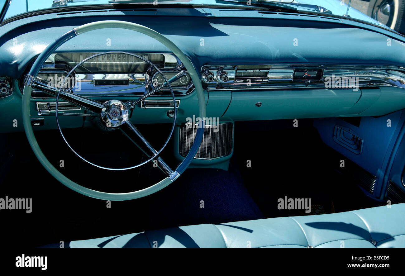 1957 Cockpit Cadillac a Classic Car Show di Belvidere, New Jersey, STATI UNITI D'AMERICA Foto Stock