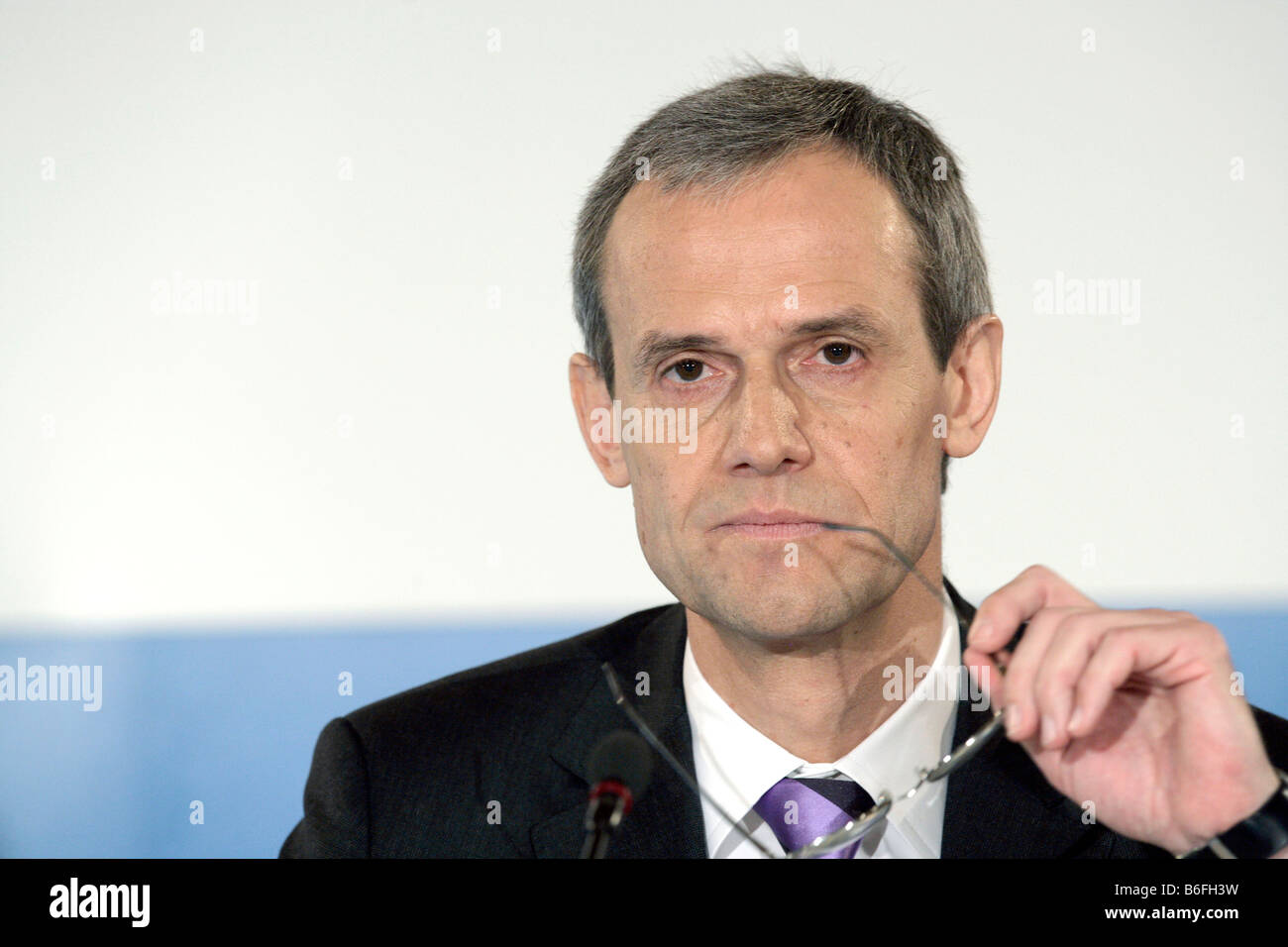 Michael Kemmer, presidente del Bayern LB, durante la conferenza stampa sul bilancio del 3 aprile 2008 in Muni Foto Stock