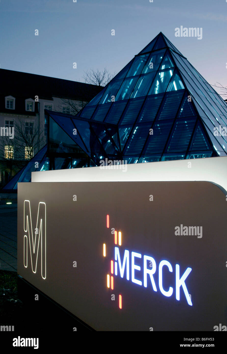 La sede aziendale di Merck KGaA, Darmstadt, Hessen, Germania, Europa Foto Stock