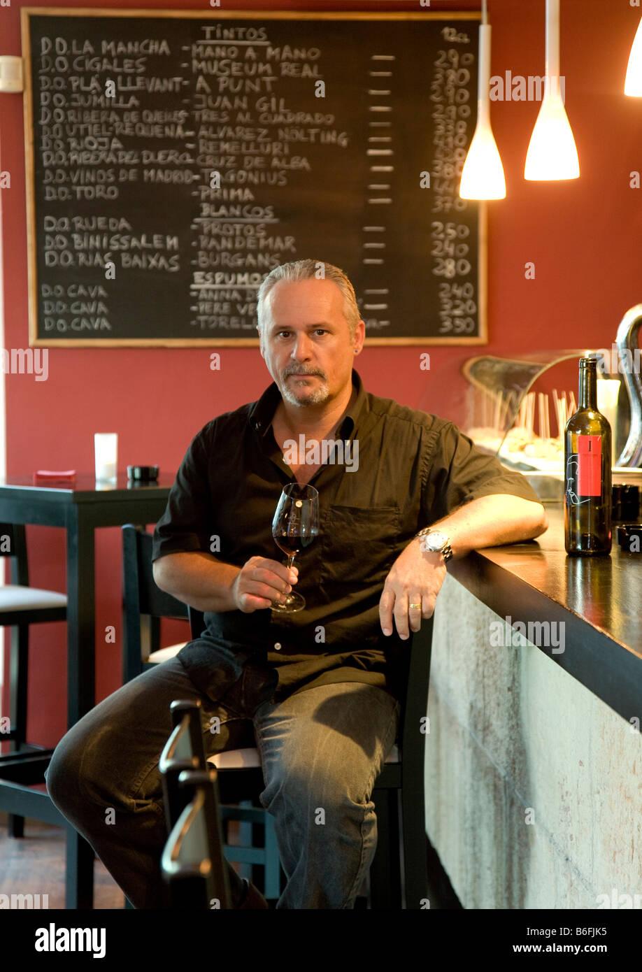 De Vinos, wine bar, proprietario Roger del Ojo, Palma de Mallorca, Maiorca, isole Baleari, Spagna, Europa Foto Stock