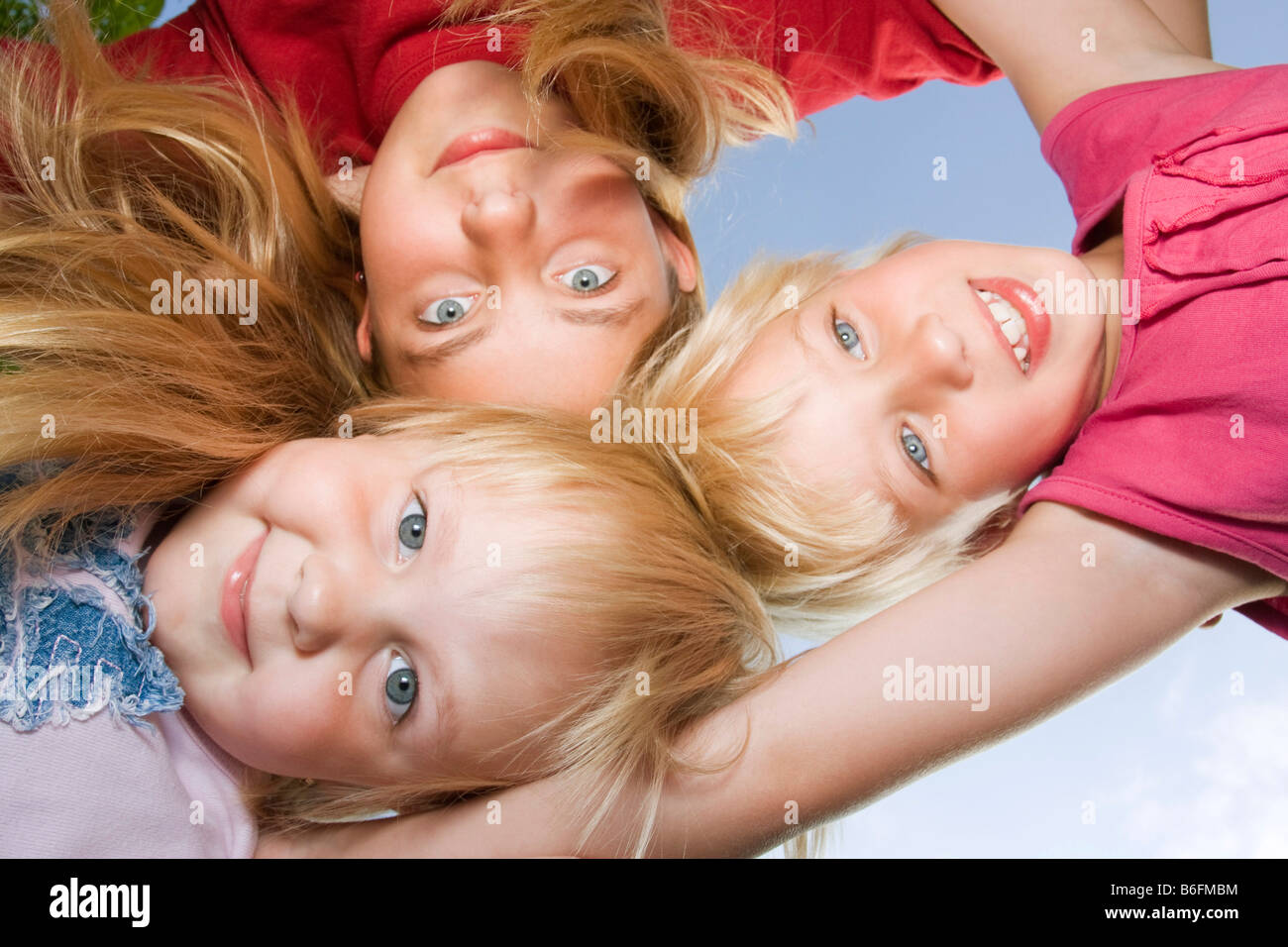 Le tre sorelle, 5 anni, 13 e 7 anni Foto Stock