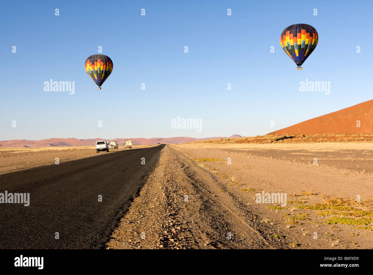 Due i palloni ad aria calda sopra il Namib Naukluft National Park Sesriem Namibia Foto Stock