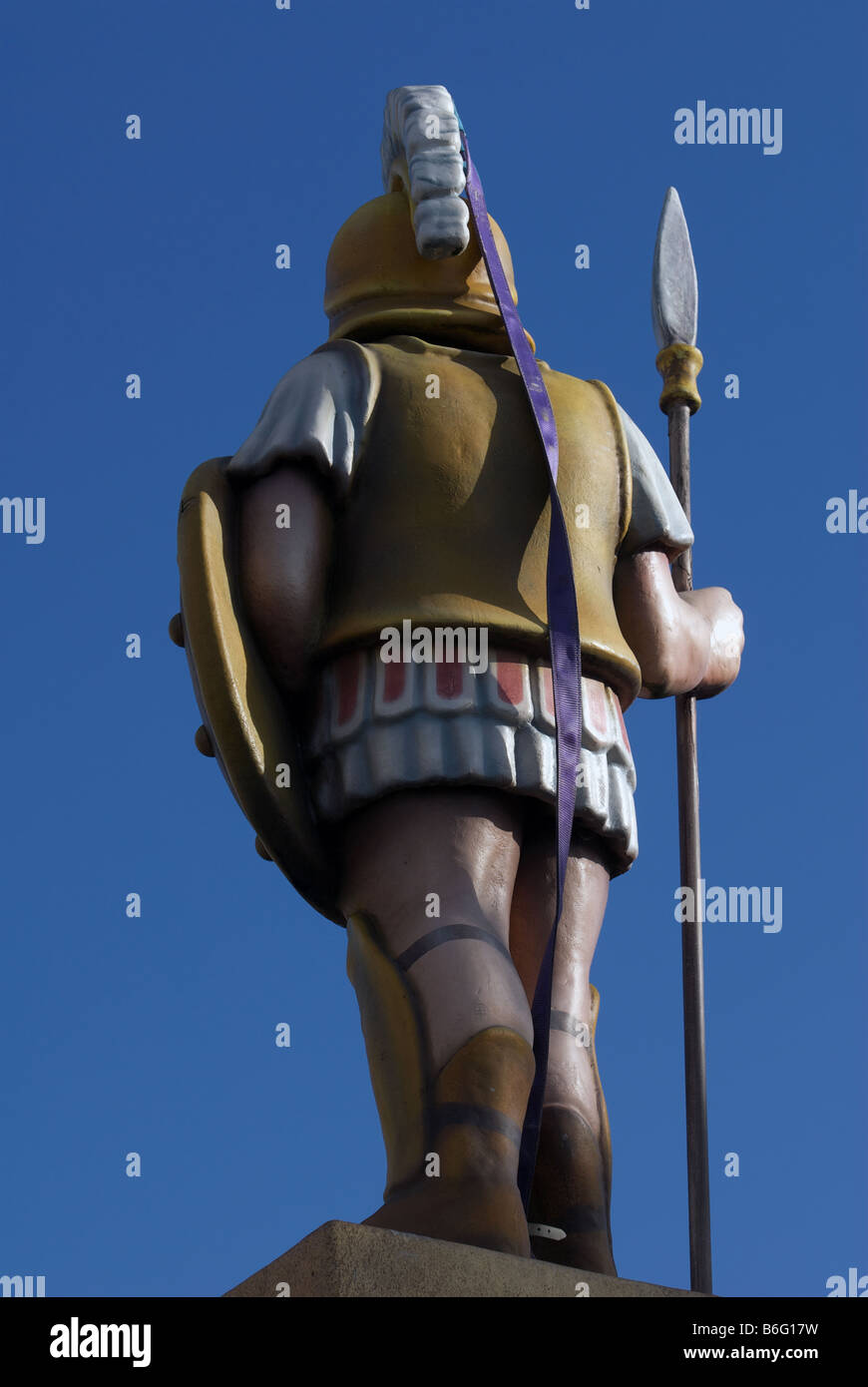 Figura in plastica di un centurione romano visualizzati al di fuori di un parco di divertimenti di viaggio a Colonia, nella Renania settentrionale-Vestfalia (Germania). Foto Stock