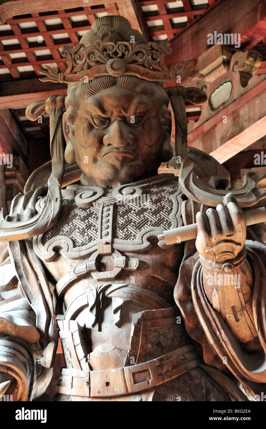 Gatekeeper presso il Tempio Todaiji, Nara, Giappone Foto Stock