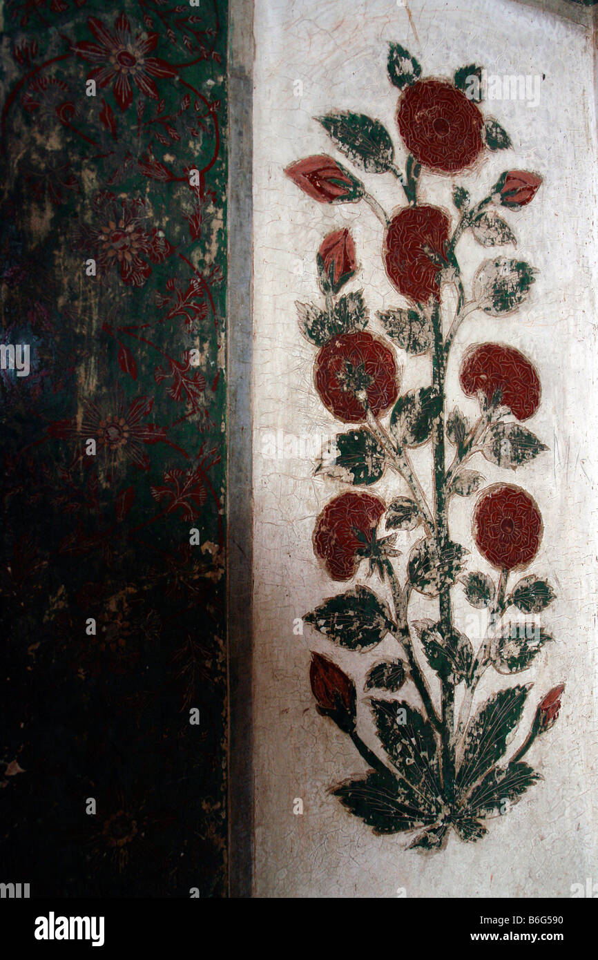 Dettaglio pittura in The Bibi Ka Maqbara (Tomba della Signora) - Il Mini-Taj - Maharashtra INDIA Foto Stock