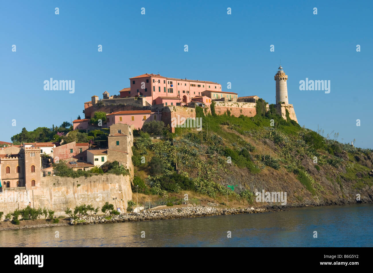 Porto Ferraio e del faro. Isola d'Elba, Toscana, Italia. Foto Stock