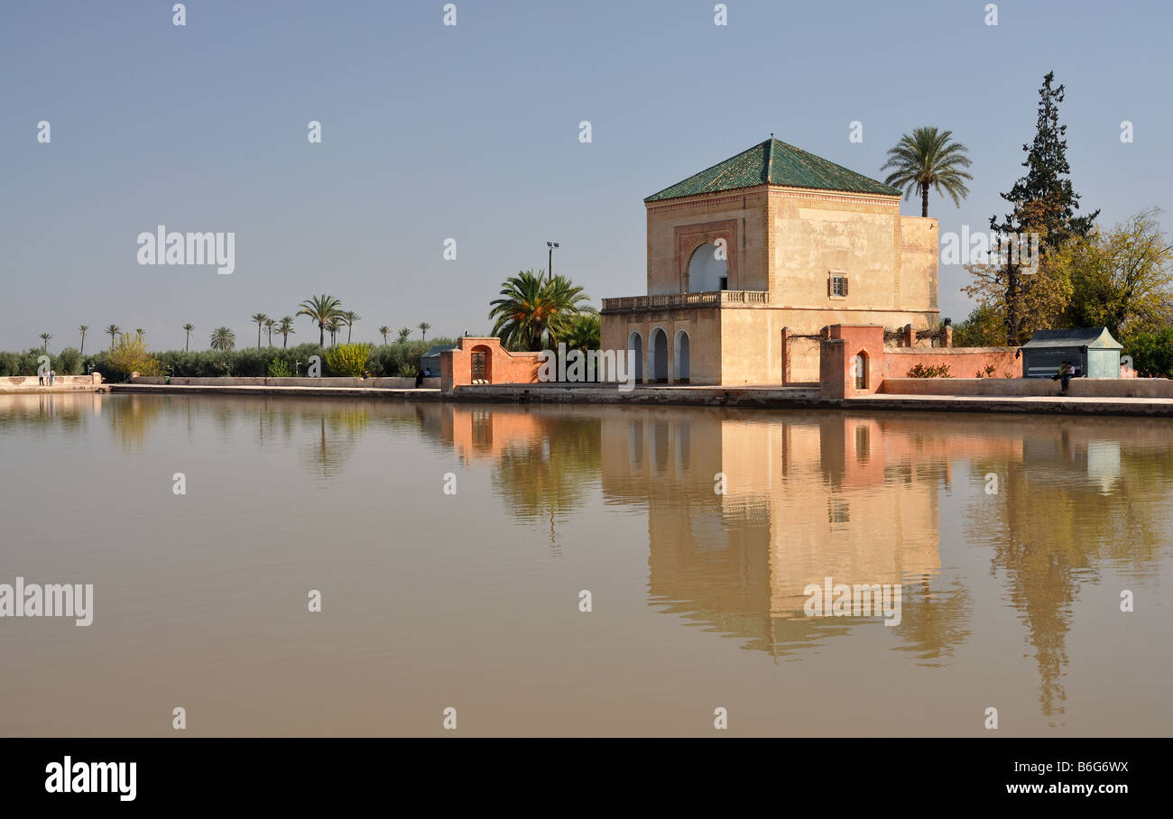 Il padiglione nel giardino di Menara, Marrakech Foto Stock