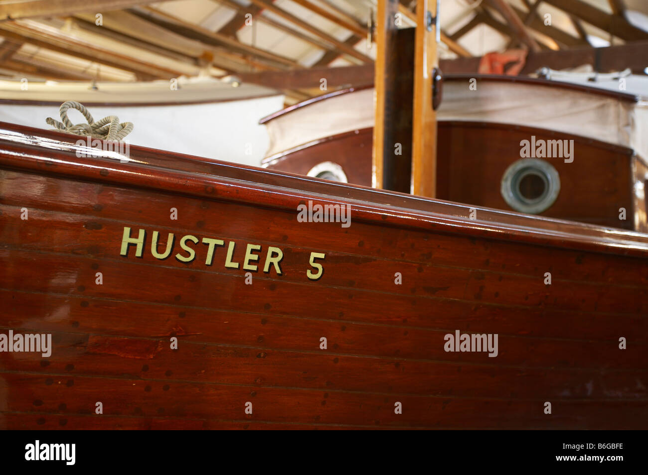 Il patrimonio tradizionale barche a vela della flotta dei cacciatori su Norfolk Broads in officina per il restauro Foto Stock