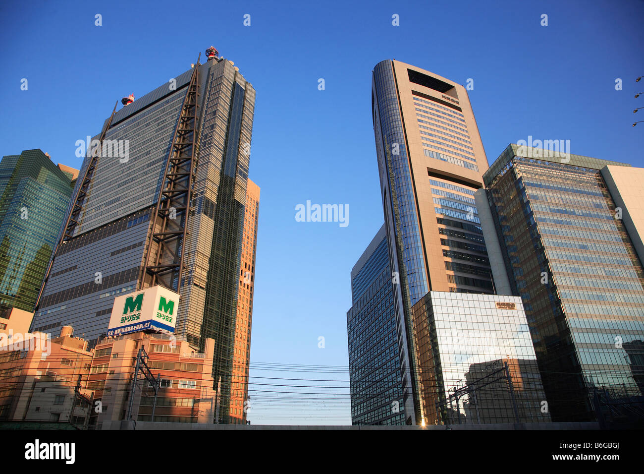 Giappone Tokyo area di Shiodome nuovo highrise sviluppo urbano Foto Stock