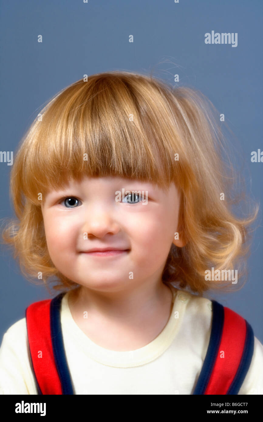 RAGAZZO ETÀ 2 ANNI Foto Stock
