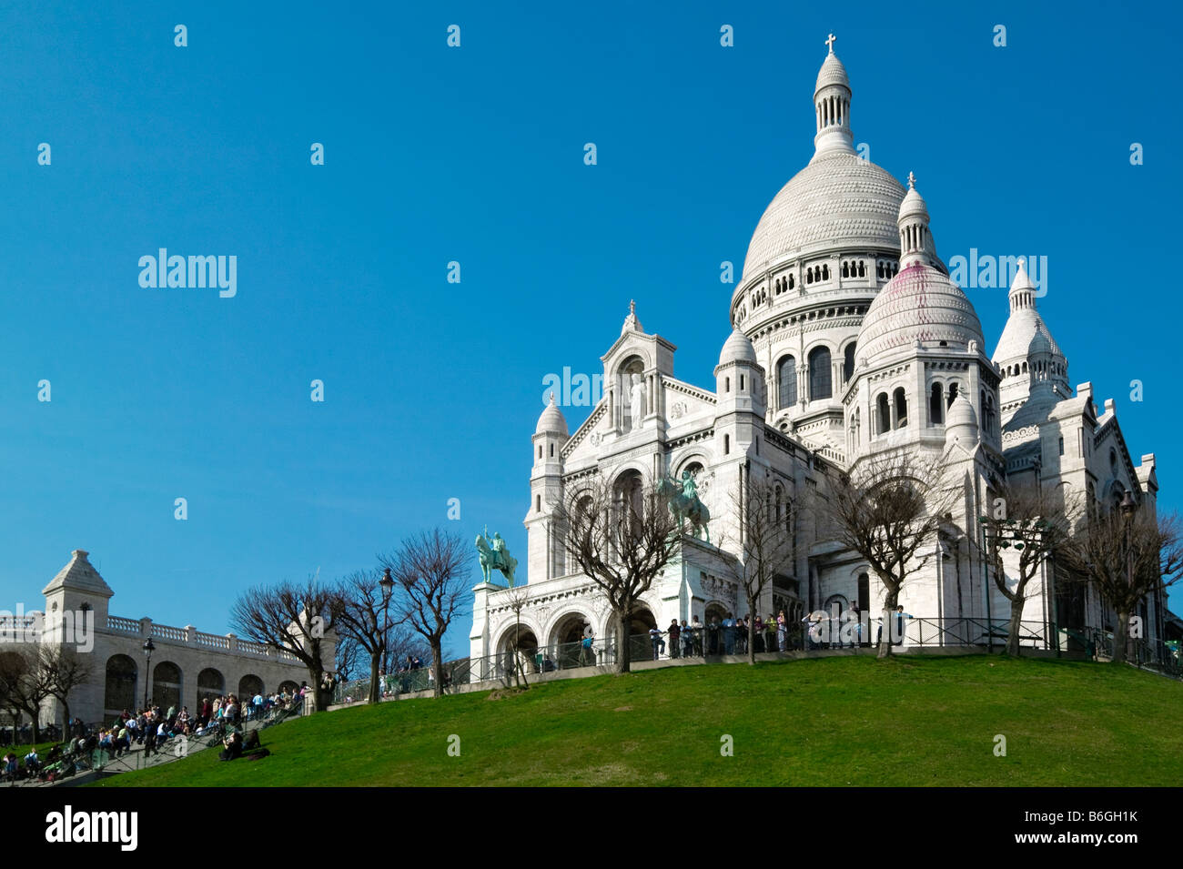 BASILICA Sacre Coeur BUTTE MONTMARTRE PARIGI FRANCIA Foto Stock