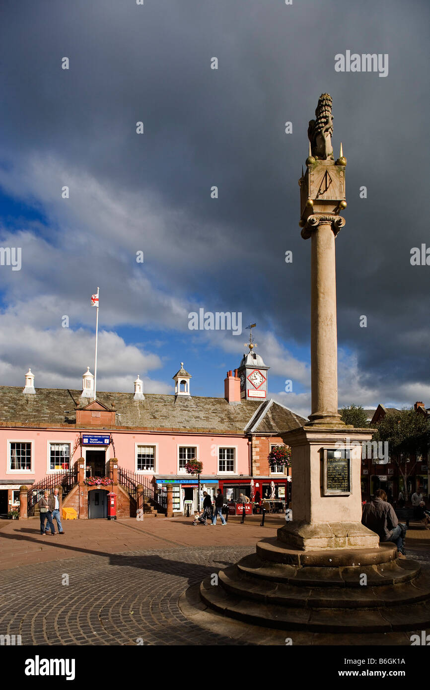 Carlisle il municipio della città vecchia di St Albans fila di edifici tipici del Lake District Cumbria Regno Unito Foto Stock