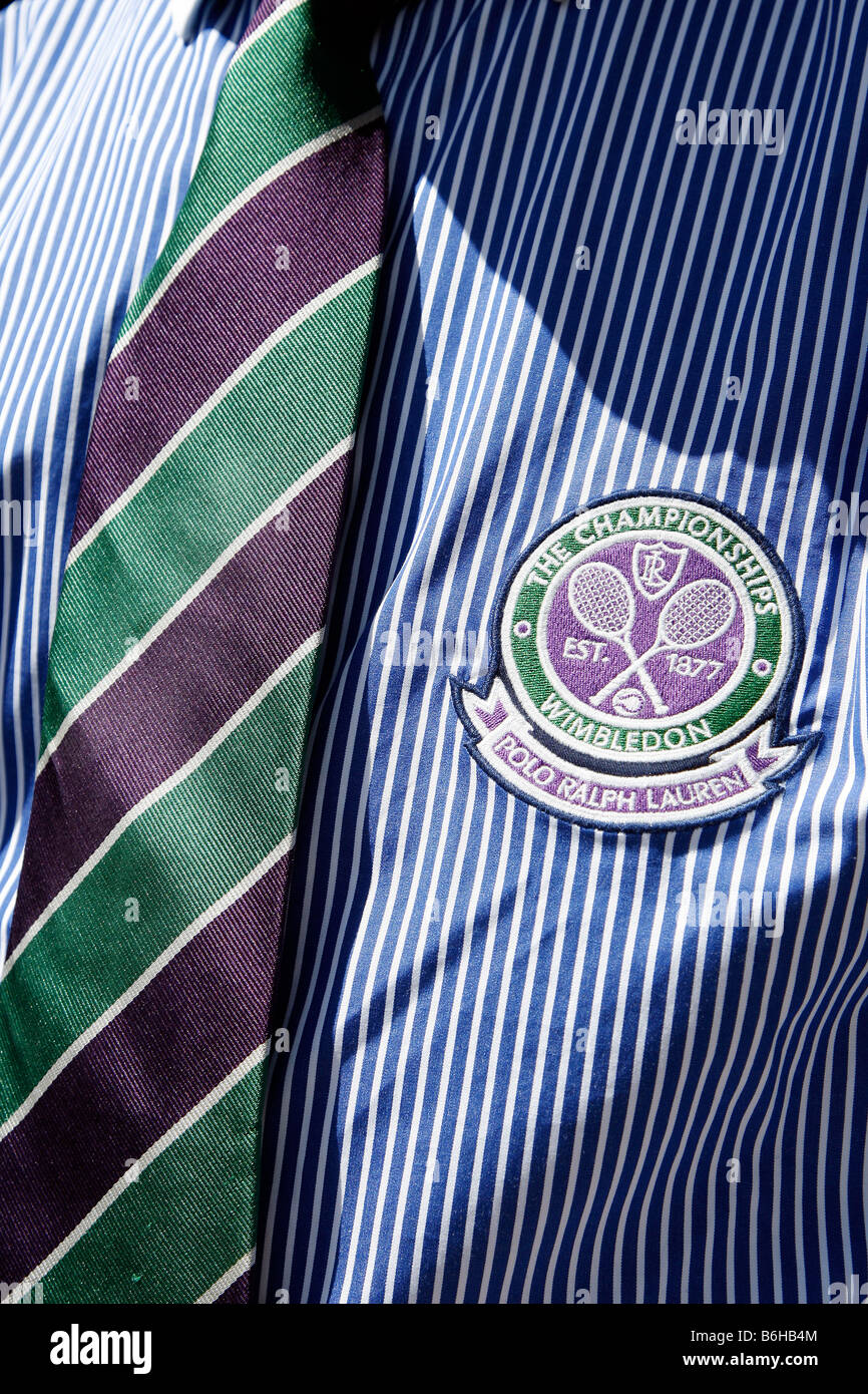 Dettaglio di una linea giudice di Polo Ralph Lauren camicia, badge e legare  alla Wimbledon Tennis Championships 2008 Foto stock - Alamy