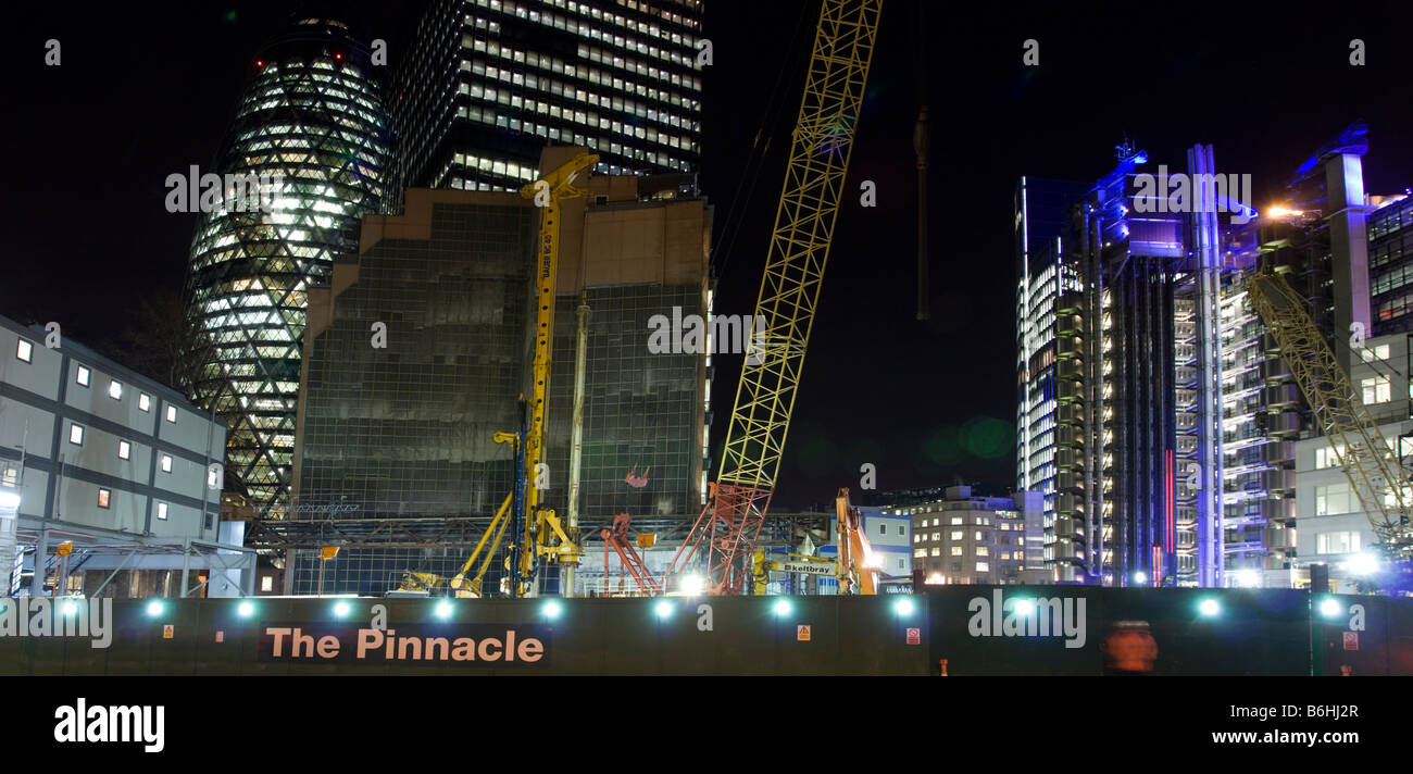 Il Bishopsgate Tower, noto anche come il pinnacolo o Helter-Skelter in costruzione Foto Stock