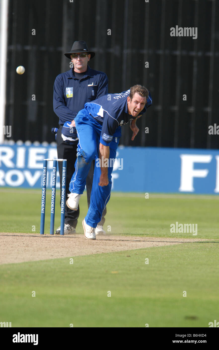 Friends Provident Trophy Quarti di finale LEICESTERSHIRE VOLPI VS ESSEX AQUILE DAVID MASTERS - Essex Foto Stock