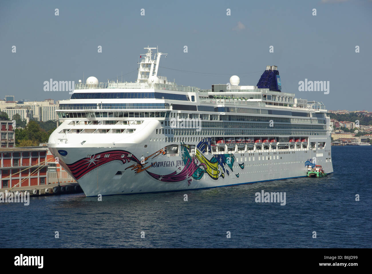 Istanbul la nave di crociera norvegese Gioiello a dockside Istanbul Turchia Foto Stock