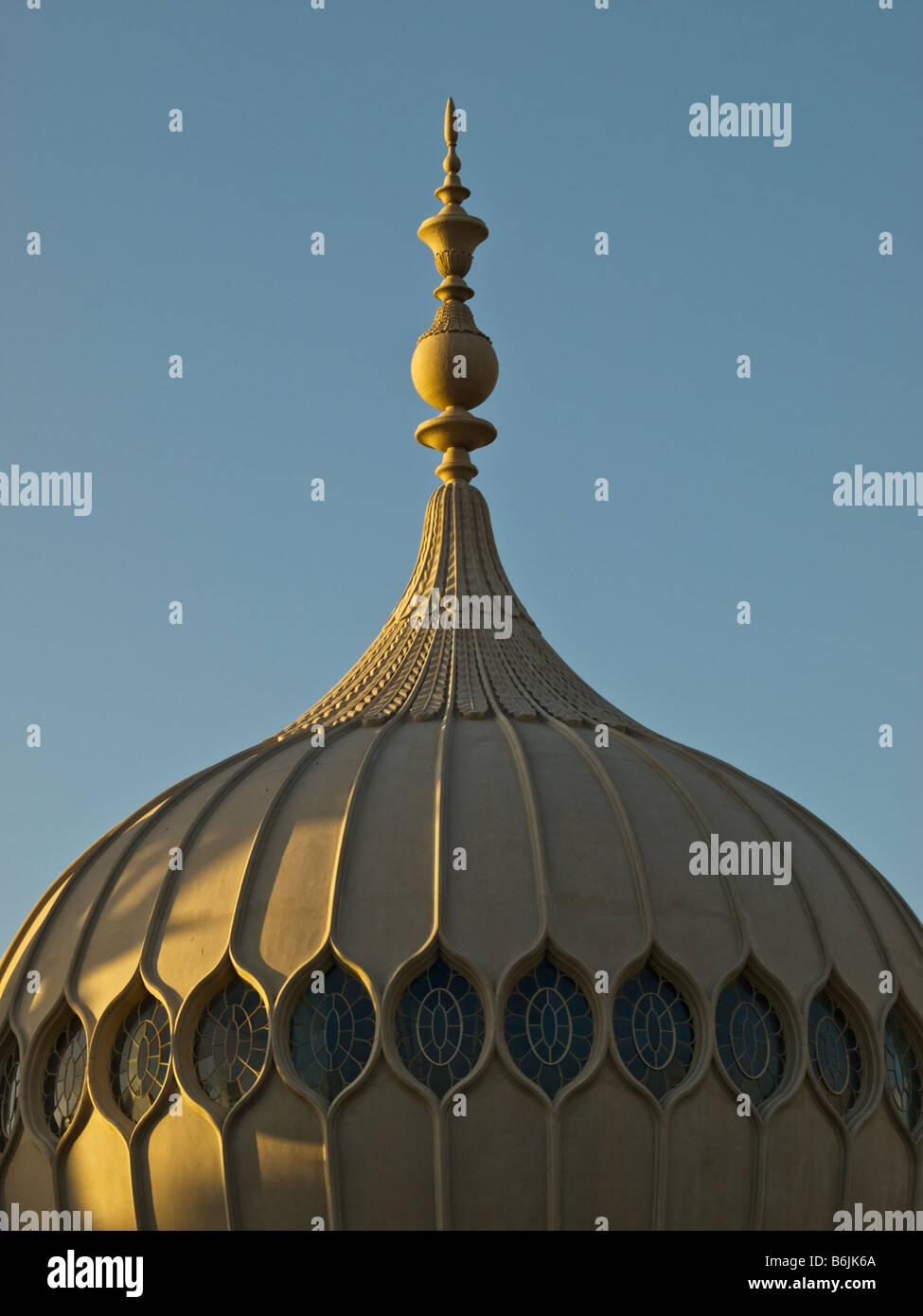 Una chiusura di una delle cupole presso il Royal Pavilion Foto Stock