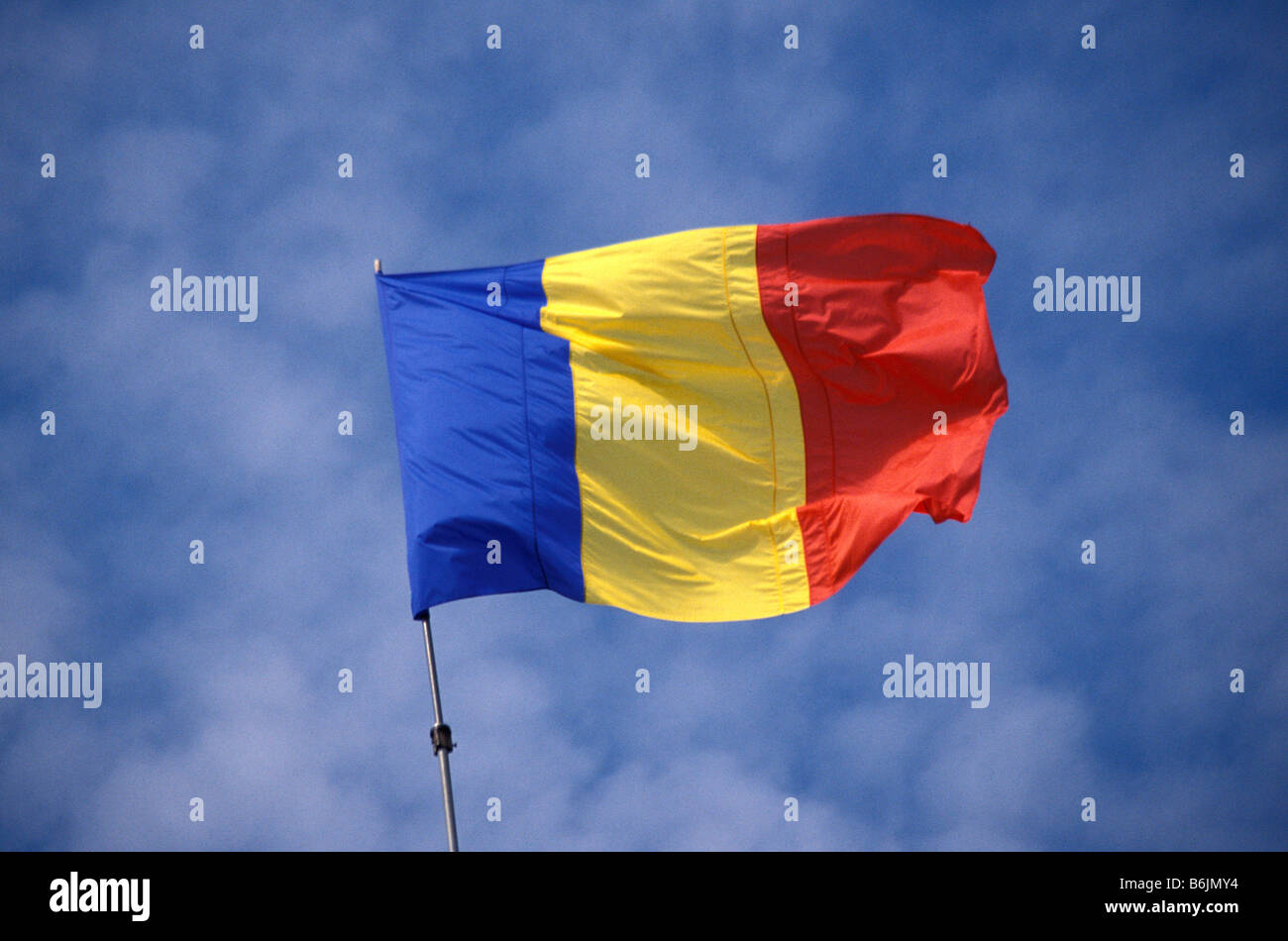 L'Europa, Romania. Il rumeno bandiera nazionale. Foto Stock