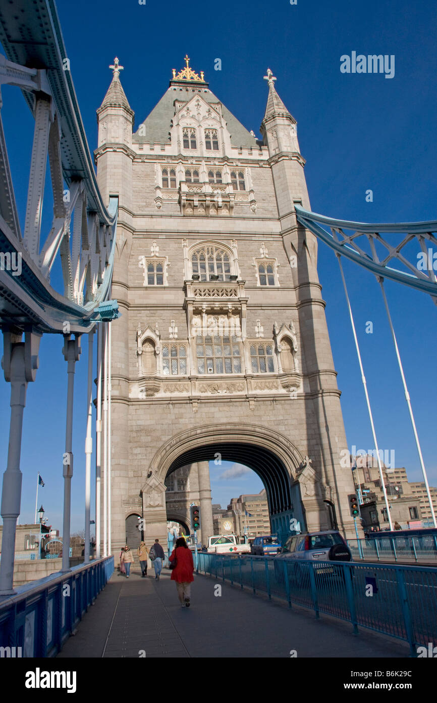'Il Tower Bridge di Londra GB UK Foto Stock
