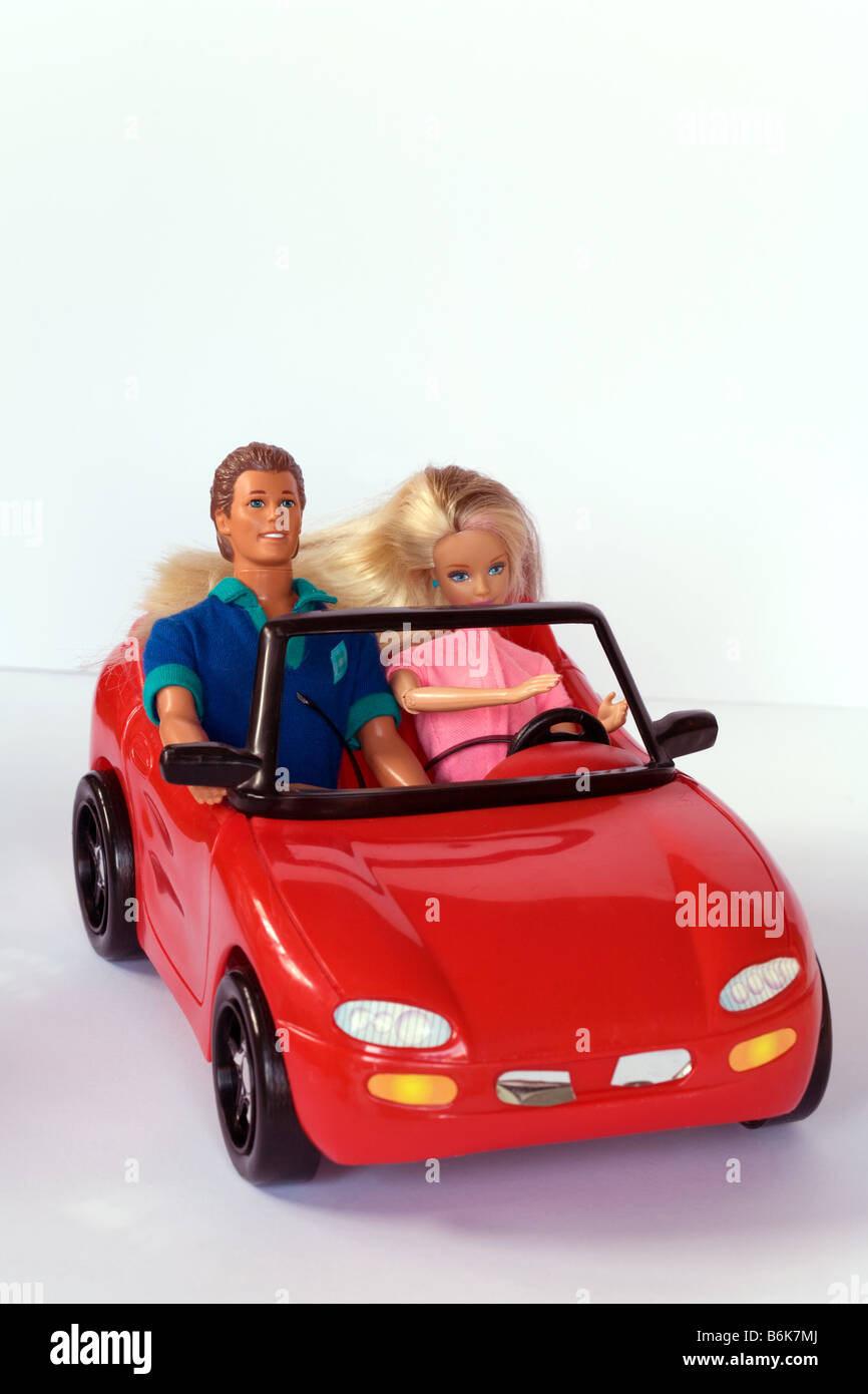 Barbie e Ken bambole Barbie auto Foto \u0026 Immagine Stock: 21321458 