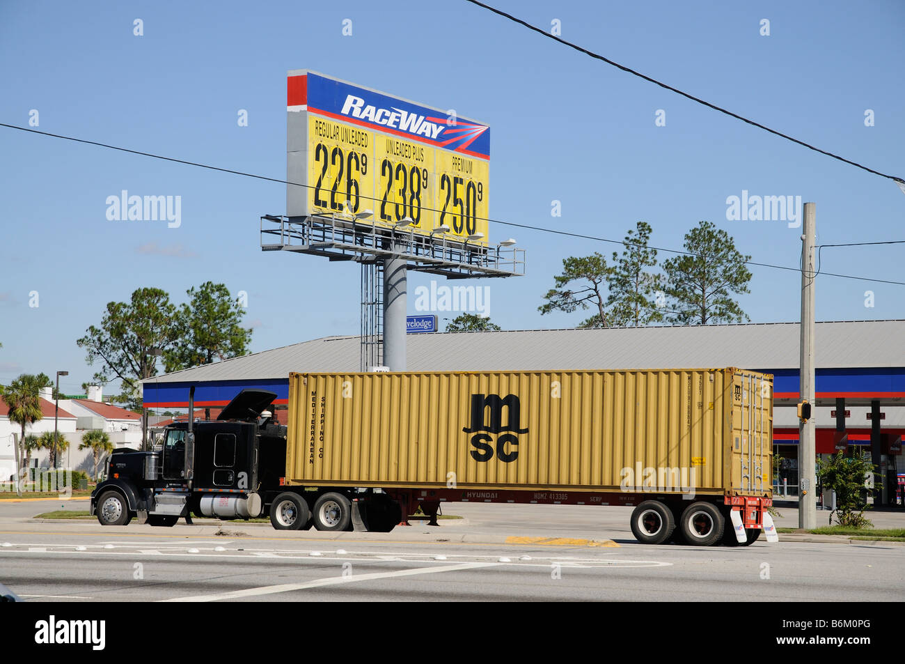 Canalina della stazione di gas combustibile di segno arresta servizio Brunswick Georgia USA Foto Stock