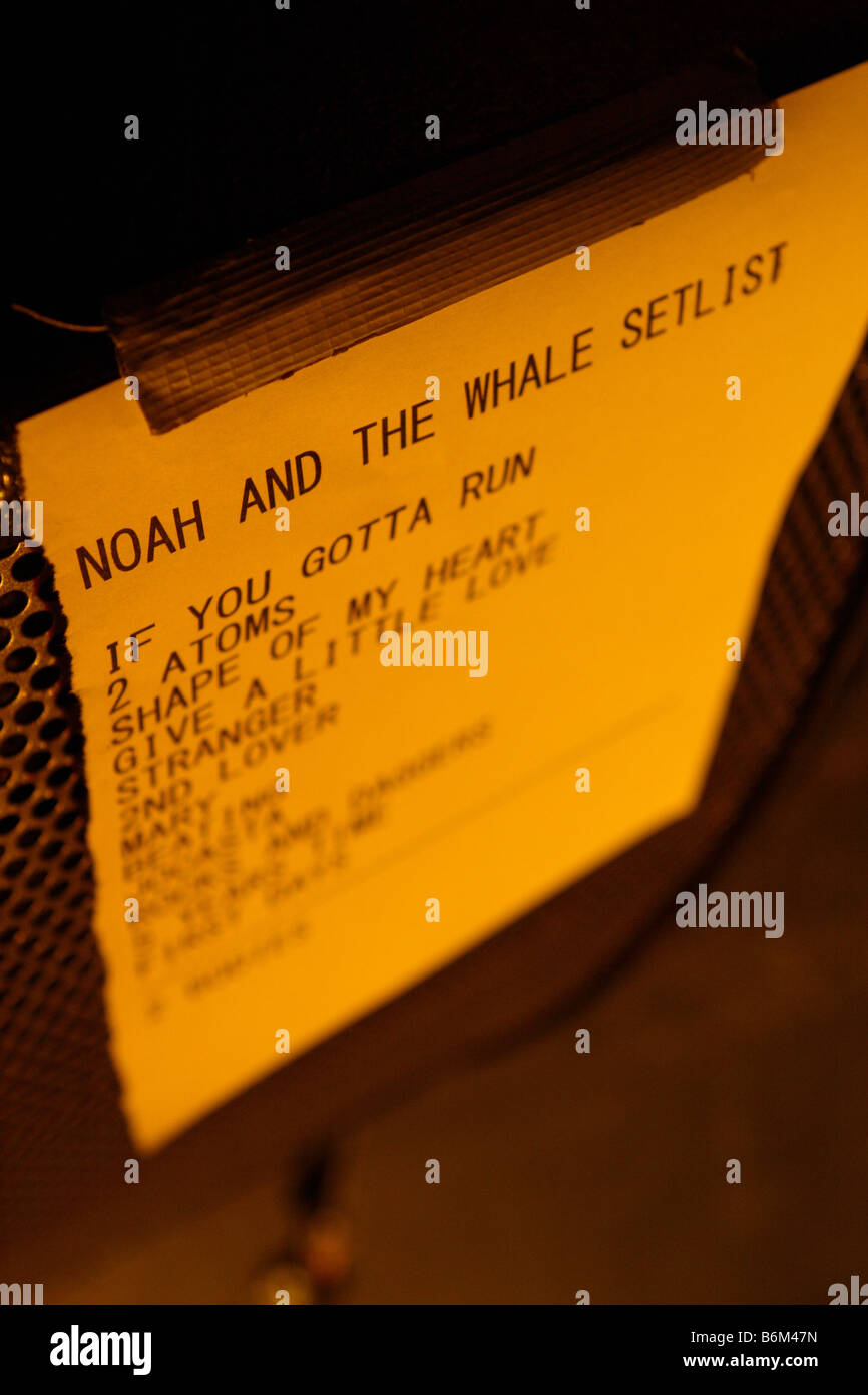 Noè e la balena pop band concerto live set list contenente l'elenco dei brani brani per essere giocato eseguita Novembre 2008 Foto Stock
