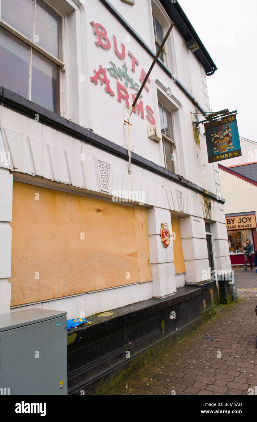 Bute Arms pub è chiuso e sono saliti fino a Aberdare South Wales UK Foto Stock