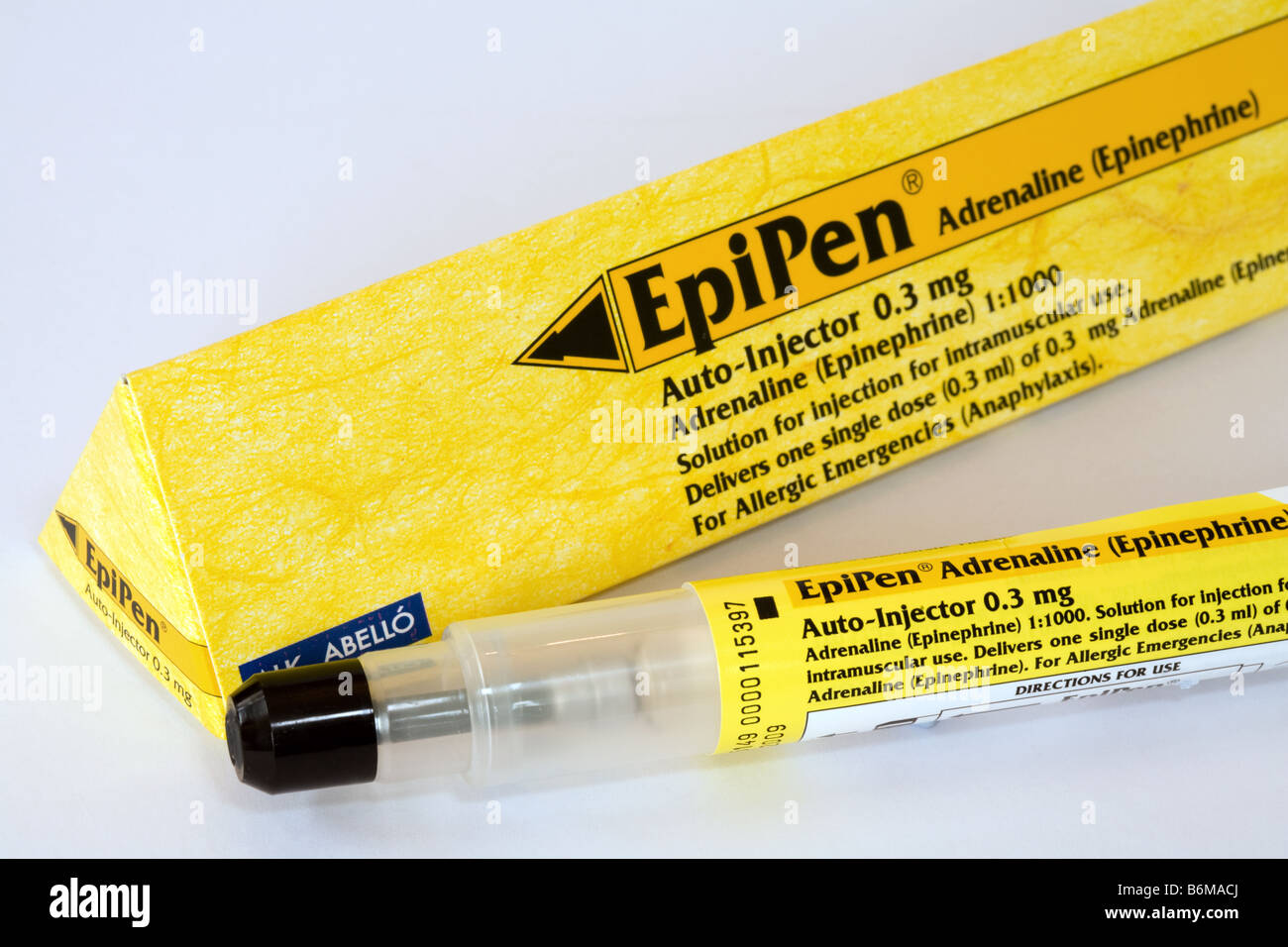 Un'Epipen contenente adrenalina per le emergenze allergia Foto Stock