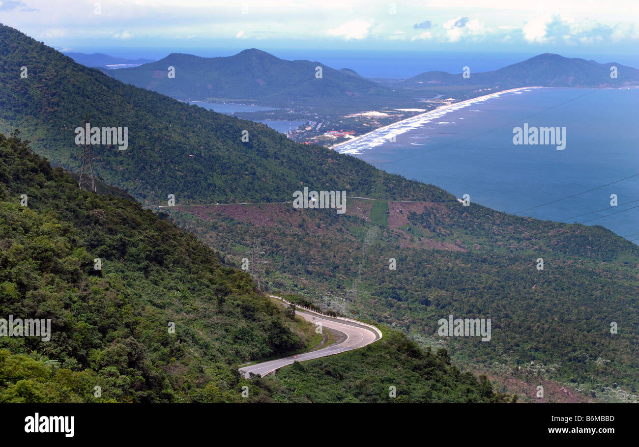 Hai Van Pass - la strada da Danang a Hue, Vietnam centrale Foto Stock