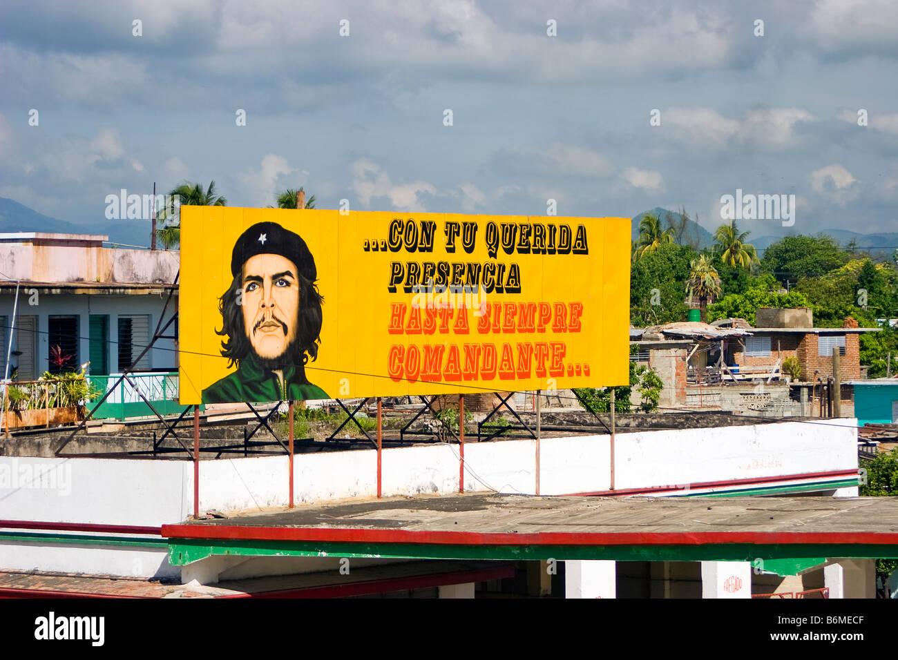 Uno dei tanti cartelloni con il volto iconico di Che Guevara Foto Stock